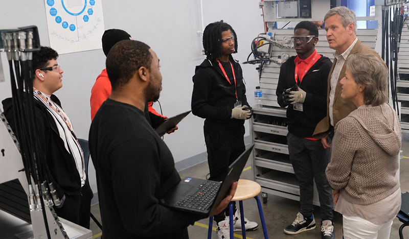 Gov. Bill Lee visits Tennessee College of Applied Technology Jackson&rsquo;s Stanton Campus